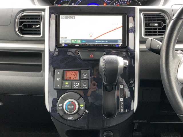 ダイハツ タント カスタム RS トップED SA Ⅲ 佐賀県 2018(平30)年 5.8万km メテオライトグレーイリュージョナルP Clarionナビ/バックカメラ/両側パワースライドドア/プリクラッシュセーフティ/レーンキープアシスト/オートハイビーム/誤発進抑制機能/ETC/ハーフレザーシート/シートヒーター/ステアリングリモコン/プッシュスタート/スマートキー/LEDヘッドライト/フォグライト/純正アルミホイール