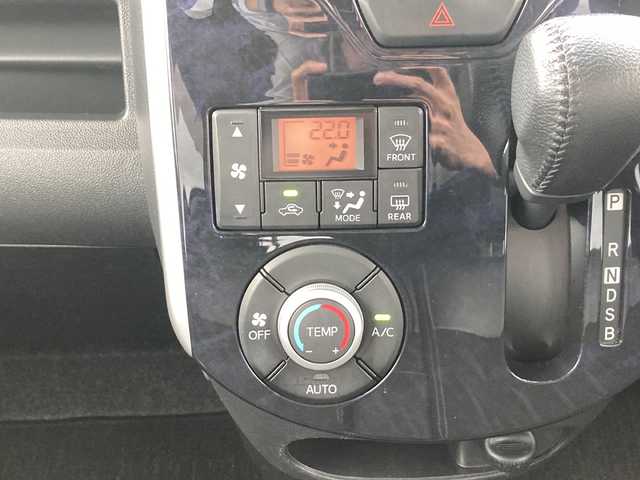 ダイハツ タント カスタム RS トップED SA Ⅲ 佐賀県 2018(平30)年 5.8万km メテオライトグレーイリュージョナルP Clarionナビ/バックカメラ/両側パワースライドドア/プリクラッシュセーフティ/レーンキープアシスト/オートハイビーム/誤発進抑制機能/ETC/ハーフレザーシート/シートヒーター/ステアリングリモコン/プッシュスタート/スマートキー/LEDヘッドライト/フォグライト/純正アルミホイール