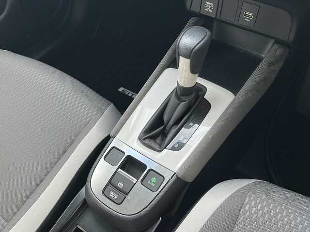 ホンダ フィット e:HEVクロスター 神奈川県 2020(令2)年 5.6万km サーフブルー/ブラック ワンオーナー/純正ナビ/（CD/DVD/AM/FM/SD/USB/AUX/BT/フルセグTV)/バックカメラ/前後ドライブレコーダー/オプション静止画撮影機能/ETC2.0/レーダークルーズコントロール/電動パーキングブレーキ/コーナーセンサー/横滑り防止装置/路外逸脱抑制機能/踏み間違い衝突軽減システム/ABS/ドアバイザー/ISOFIX/純正フロアマット/純正アルミホイール/スペアキー×１/保証書/取扱説明書