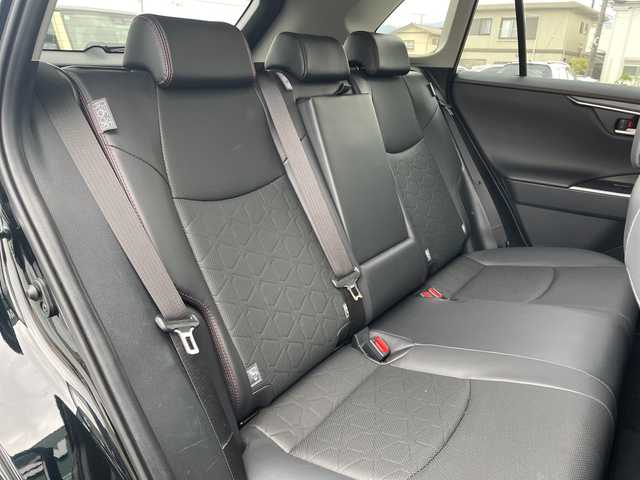 トヨタ ＲＡＶ４ アドベンチャー オフロードPKGⅡ 神奈川県 2024(令6)年 1.7万km アティチュードブラックマイカ 純正ディスプレイオーディオ/Bluetooth/AppleCarPlay/AndroidAuto/追従式クルーズコントロール/全周囲カメラ/純正ドライブレコーダー/電動リアゲート/パワーシート/シートヒーター/エアシート/ステアリングヒーター/ルーフレール/ETC2.0/LEDヘッドライト/フォグランプ/オートブレーキホールド/ダウンヒルアシストコントロール/オートマチックハイビーム/コーナーセンサー/リフトアップ/横滑り防止装置/レーンキープアシスト/純正フロアマット/純正アルミホイール/盗難防止装置/カーテンエアバック