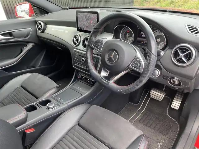 メルセデス・ベンツ ＣＬＡ１８０ Sブレイク　スポーツ 福岡県 2016(平28)年 4.5万km ジュピターレッド レーダーセーフティパッケージ/アダプティブクルーズコントロール/レーンキープアシスト/ブラインドスポットモニター/ハーフレザーシート/前席シートヒーター　/純正ナビ　/Applecarplay/フルセグTV/Ｂｌｕｅｔｏｏｔｈ　/バックカメラ　/パワーバックドア/ステアリングスイッチ/パドルシフト/前後ドライブレコーダー/純正18インチアルミホイール/ETC/取扱説明書/保証書/スペアキー×1
