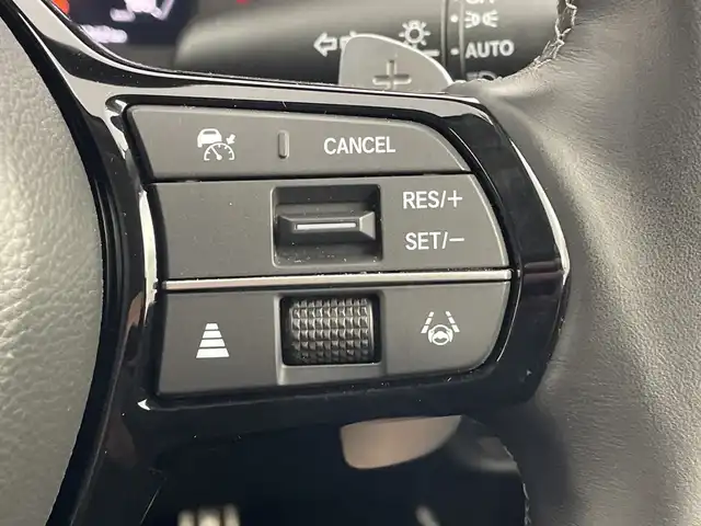 ホンダ ＺＲ－Ｖ ハイブリッド e:HEV Z 群馬県 2023(令5)年 1.5万km プラチナホワイトパール 純正９型ナビ　ＢＯＳＥサウンド　バックカメラ　ワイヤレス充電　アダクティブクルーズコントロール　電動リアゲート　パドルシフト　レザーシート　前席シートヒーター　ＥＴＣ２．０　ＬＥＤライト　禁煙車