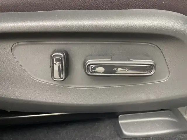 ホンダ ＺＲ－Ｖ ハイブリッド e:HEV Z 群馬県 2023(令5)年 1.5万km プラチナホワイトパール 純正９型ナビ　ＢＯＳＥサウンド　バックカメラ　ワイヤレス充電　アダクティブクルーズコントロール　電動リアゲート　パドルシフト　レザーシート　前席シートヒーター　ＥＴＣ２．０　ＬＥＤライト　禁煙車