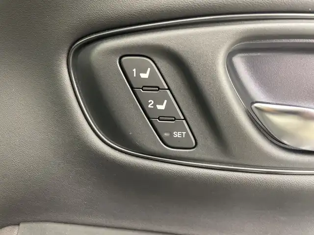 ホンダ ＺＲ－Ｖ ハイブリッド e:HEV Z 群馬県 2023(令5)年 1.5万km プラチナホワイトパール 純正９型ナビ　ＢＯＳＥサウンド　バックカメラ　ワイヤレス充電　アダクティブクルーズコントロール　電動リアゲート　パドルシフト　レザーシート　前席シートヒーター　ＥＴＣ２．０　ＬＥＤライト　禁煙車