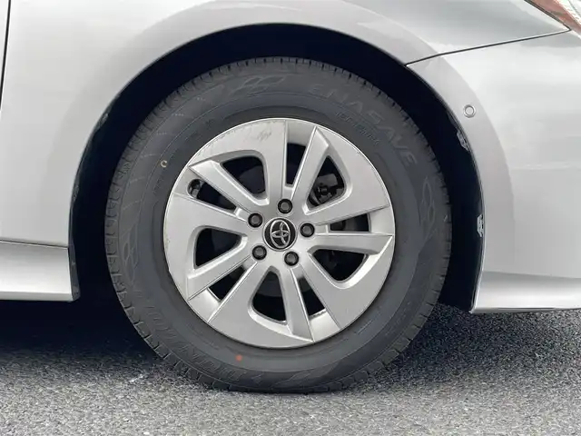 トヨタ プリウス Sセーフティプラス 岐阜県 2017(平29)年 13万km シルバーM (株)IDOMが運営する【じしゃロン多治見店】の自社ローン専用車両になります。こちらは現金またはオートローンご利用時の価格です。自社ローンご希望の方は別途その旨お申付け下さい。/プリうクラッシュセーフティ/全車速追従機能付クルーズコントロール/レーンディパーチャーアラート（ステアリング制御付）/オートマチックハイビーム/インテリジェントクリアランスソナー/インテリジェントパーキングアシスト/カラーヘッドアップディスプレイ/LEDヘッドライト/LEDフォグランプ/純正ＳＤナビゲーション/Bluetooth・AUX・ワンセグ/バックカメラ/社外３６０°ドライブレコーダー