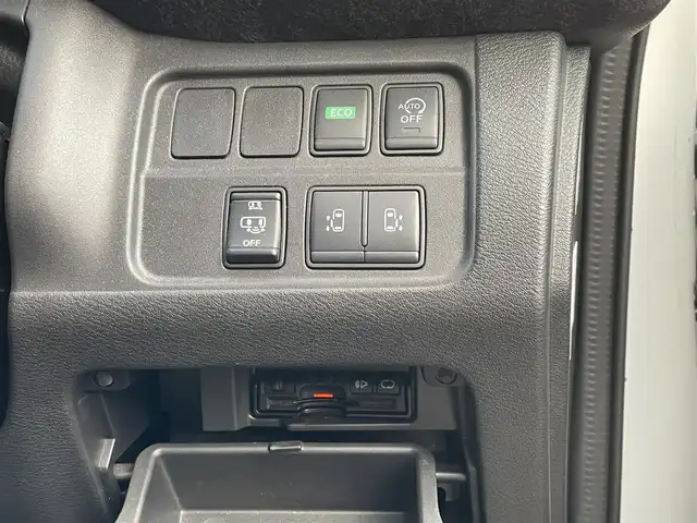 日産 セレナ ライダー 福島県 2016(平28)年 12.6万km ブリリアントホワイトパール (株)IDOMが運営する【じしゃロン福島店】の自社ローン専用車両になります。こちらは現金またはオートローンご利用時の価格です。自社ローンご希望の方は別途その旨お申付け下さい/社外メモリナビ/フルセグテレビ/アラウンドビューモニター/両側パワースライドドア/ハンズフリードア/衝突軽減システム/パーキングアシスト/革巻ステアリング/LEDヘッドライト/セーフティパックA