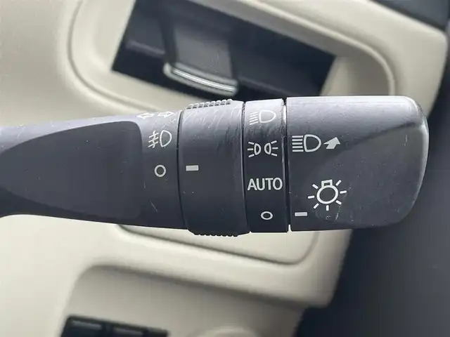 ダイハツ ムーヴ キャンバス 静岡県 2020(令2)年 1.4万km パールホワイトⅢ/ナチュラルベージュマイカメタリック 2トーン 社外SDナビ（ワンセグTV、BT接続、CDチェンジャー）/スマートアシストIII/全方位カメラ/両側パワースライドドア/前後ドライブレコーダー/アイドリングストップ/オートエアコン/レーンキープアシスト/スマートキー（スペアキー：1本）/横滑り防止装置/盗難防止装置/衝突軽減システム/ABS/オートライト/オートマチックハイビーム/ハロゲンヘッドライト/コーナーセンサー/Wエアバッグ