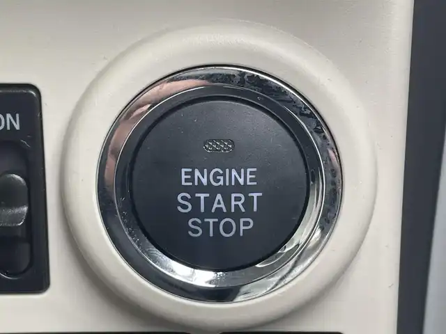 ダイハツ ムーヴ キャンバス 静岡県 2020(令2)年 1.4万km パールホワイトⅢ/ナチュラルベージュマイカメタリック 2トーン 社外SDナビ（ワンセグTV、BT接続、CDチェンジャー）/スマートアシストIII/全方位カメラ/両側パワースライドドア/前後ドライブレコーダー/アイドリングストップ/オートエアコン/レーンキープアシスト/スマートキー（スペアキー：1本）/横滑り防止装置/盗難防止装置/衝突軽減システム/ABS/オートライト/オートマチックハイビーム/ハロゲンヘッドライト/コーナーセンサー/Wエアバッグ