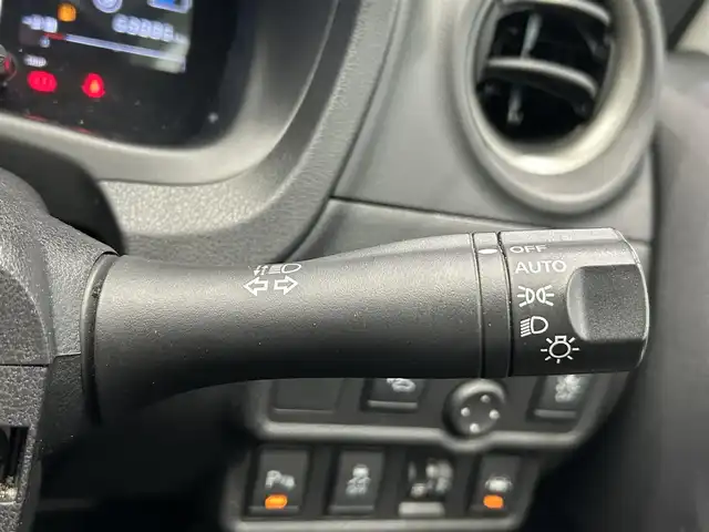 日産 ノート e－パワー B 鹿児島県 2019(平31)年 6.9万km ブリリアントホワイトパール 社外7インチナビ　（AVIC‐CZ901）/　フルセグTV　CD/DVD/SD/Bluetooth/プッシュスタート/バックカメラ/コーナーセンサー/横滑り防止/衝突軽減ブレーキ/車線逸脱防止支援システム/ETC/ヘッドライトレベライザー/電動格納ミラー
