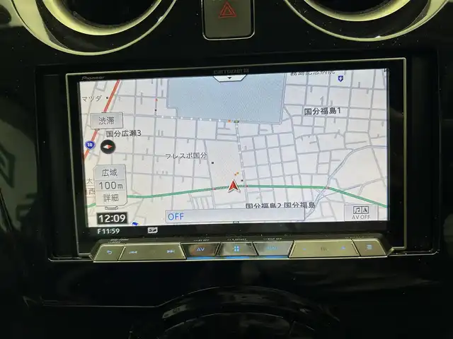日産 ノート e－パワー B 鹿児島県 2019(平31)年 6.9万km ブリリアントホワイトパール 社外7インチナビ　（AVIC‐CZ901）/　フルセグTV　CD/DVD/SD/Bluetooth/プッシュスタート/バックカメラ/コーナーセンサー/横滑り防止/衝突軽減ブレーキ/車線逸脱防止支援システム/ETC/ヘッドライトレベライザー/電動格納ミラー