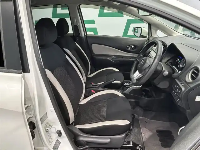 日産 ノート e－パワー B 鹿児島県 2019(平31)年 6.9万km ブリリアントホワイトパール 社外7インチナビ　（AVIC‐CZ901）/　フルセグTV　CD/DVD/SD/Bluetooth/プッシュスタート/バックカメラ/コーナーセンサー/横滑り防止/衝突軽減ブレーキ/車線逸脱防止支援システム/ETC/ヘッドライトレベライザー/電動格納ミラー