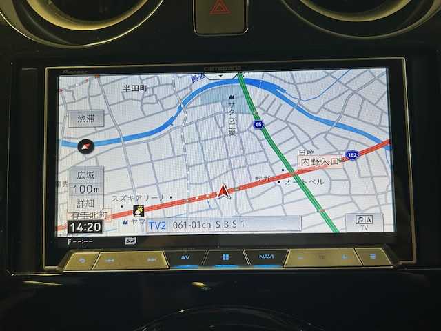 日産 ノート e－パワー B 静岡県 2019(平31)年 6.9万km ブリリアントホワイトパール (株)IDOMが運営する【じしゃロン浜松店】の自社ローン専用車両になりますこちらは現金またはオートローンご利用時の価格です。自社ローンご希望の方は別途その旨お申付け下さい/社外7インチナビ　（AVIC‐CZ901）/　フルセグTV　CD/DVD/SD/Bluetooth/プッシュスタート/バックカメラ/コーナーセンサー/横滑り防止/衝突軽減ブレーキ/車線逸脱防止支援システム/ETC/ヘッドライトレベライザー/電動格納ミラー