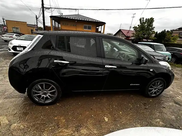 日産 リーフ G サンクスエディション 福島県 2017(平29)年 10万km スーパーブラック 純正メモリーナビ/BT/CD/DVD/プッシュスタート/スマートキー/バックカメラ/全方位カメラ/前後ドライブレコーダー/ハンドルヒーター/レザーシート/両席シートヒーター/横滑り防止/LEDヘッドライト/オートライト