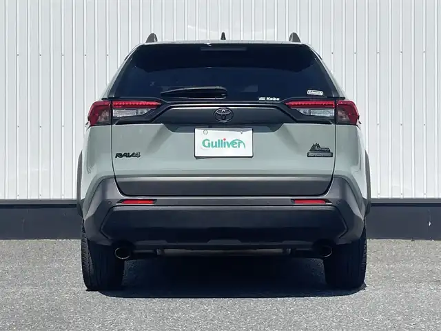 トヨタ ＲＡＶ４ アドベンチャー オフロードPKGⅡ 千葉県 2023(令5)年 2.8万km 緑Ⅱ 【純正10.5インチメモリナビ/(BT/フルセグTV/USB)/パノラミックビューモニター/衝突被害軽減システム/車線逸脱警報/レーダークルーズコントロール/レザーシート/パワーバックドア/ブラインドスポットモニター/デジタルインナーミラー/横滑り防止装置/LEDヘッドライト/フォグランプ/オートライト/ウィンカーミラー/電動格納ミラー/純正18インチAW/シートヒーター/エアシート/パワーシート/プッシュスタート/スマートキー/フロアマット/スペアキー/取扱説明書/保証書