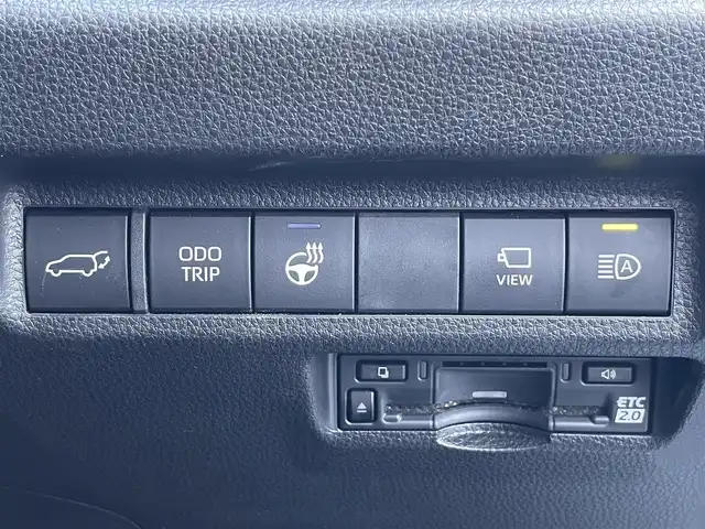 トヨタ ＲＡＶ４ アドベンチャー オフロードPKGⅡ 千葉県 2023(令5)年 2.8万km 緑Ⅱ 【純正10.5インチメモリナビ/(BT/フルセグTV/USB)/パノラミックビューモニター/衝突被害軽減システム/車線逸脱警報/レーダークルーズコントロール/レザーシート/パワーバックドア/ブラインドスポットモニター/デジタルインナーミラー/横滑り防止装置/LEDヘッドライト/フォグランプ/オートライト/ウィンカーミラー/電動格納ミラー/純正18インチAW/シートヒーター/エアシート/パワーシート/プッシュスタート/スマートキー/フロアマット/スペアキー/取扱説明書/保証書