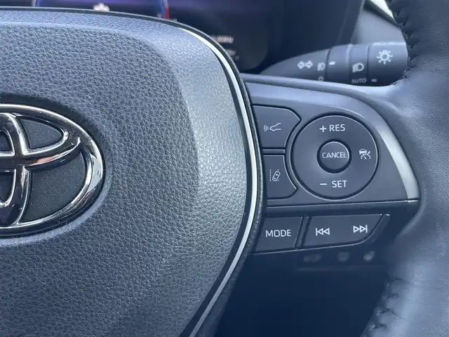 トヨタ ＲＡＶ４ アドベンチャー オフロードPKGⅡ 千葉県 2023(令5)年 2.8万km 緑Ⅱ 【純正10.5インチメモリナビ/(BT/フルセグTV/USB)/パノラミックビューモニター/衝突被害軽減システム/車線逸脱警報/レーダークルーズコントロール/レザーシート/パワーバックドア/ブラインドスポットモニター/デジタルインナーミラー/横滑り防止装置/LEDヘッドライト/フォグランプ/オートライト/ウィンカーミラー/電動格納ミラー/純正18インチAW/シートヒーター/エアシート/パワーシート/プッシュスタート/スマートキー/フロアマット/スペアキー/取扱説明書/保証書