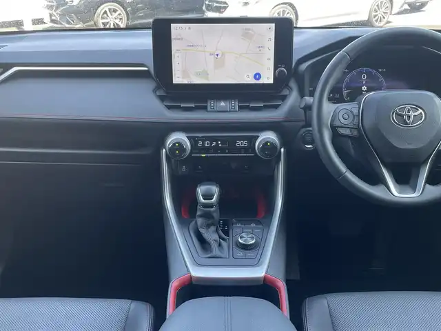 トヨタ ＲＡＶ４ アドベンチャー オフロードPKGⅡ 千葉県 2023(令5)年 2.8万km 緑Ⅱ 【純正10.5インチメモリナビ/(BT/フルセグTV/USB)/パノラミックビューモニター/衝突被害軽減システム/車線逸脱警報/レーダークルーズコントロール/レザーシート/パワーバックドア/ブラインドスポットモニター/デジタルインナーミラー/横滑り防止装置/LEDヘッドライト/フォグランプ/オートライト/ウィンカーミラー/電動格納ミラー/純正18インチAW/シートヒーター/エアシート/パワーシート/プッシュスタート/スマートキー/フロアマット/スペアキー/取扱説明書/保証書