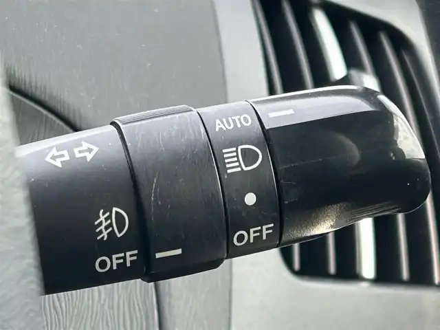 トヨタ プリウス G 岩手県 2014(平26)年 11.6万km レッドマイカメタリック １DINオーディオ/　　CD/FM/AM/USB/AUX/クルーズコントロール/HIDオートライト/ハーフレザー/スマートキー/ETC
