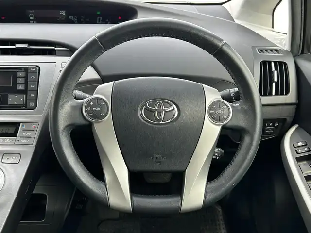 トヨタ プリウス G 岩手県 2014(平26)年 11.6万km レッドマイカメタリック １DINオーディオ/　　CD/FM/AM/USB/AUX/クルーズコントロール/HIDオートライト/ハーフレザー/スマートキー/ETC