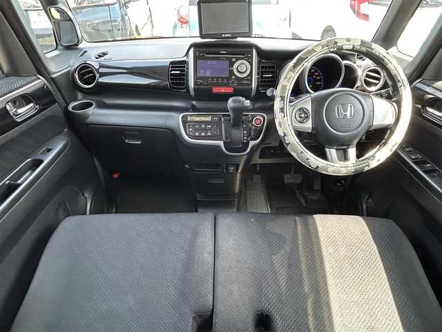 ホンダ Ｎ ＢＯＸ カスタム G Lパッケージ 長崎県 2013(平25)年 7.8万km プレミアムホワイトパール 純正オーディオ（ＡＭ／ＦＭ／ＣＤ／ＡＵＸ／ＵＳＢ）/ＥＴＣ/片側パワスラ/純正アルミ/純正フロアマット/スペアキー/スマートキー/オートライト/横滑り防止装置/保証書/取扱説明書/記録簿/ワンオーナー