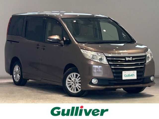 トヨタ ノア G 宮城県 2014(平26)年 5.8万km ダークシェリーマイカM ワンオーナー/純正ナビ/バックカメラ/クルーズコントロール/オートマチックハイビーム/MTモード付きAT/LEDヘッドライト/フォグランプ/オートライト/純正ビルトインETC/純正フロアマット/純正アルミホイール/Bluetooth、CD、DVD/フルセグTV/アイドリングストップ/横滑り防止装置