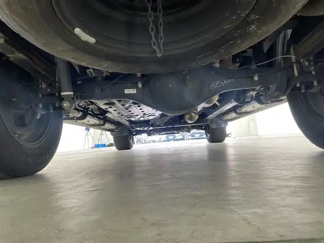 トヨタ ハイラックス Z 三重県 2019(平31)年 6.2万km アティチュードブラックマイカ /禁煙車//社外ポータブルナビ/　BT/フルセグTV/AM/FM/HDMI/CD/DVD//クルーズコントロール//キャノピー//TRD フロントアンダーカバー//ステアリングスイッチ//オートライト//バックモニター//レーンキープアシスト//プリクラッシュ//電格ミラー//ETC//ウィンカーミラー//スペアキー×1//JAOSスタッドレスタイヤ積込