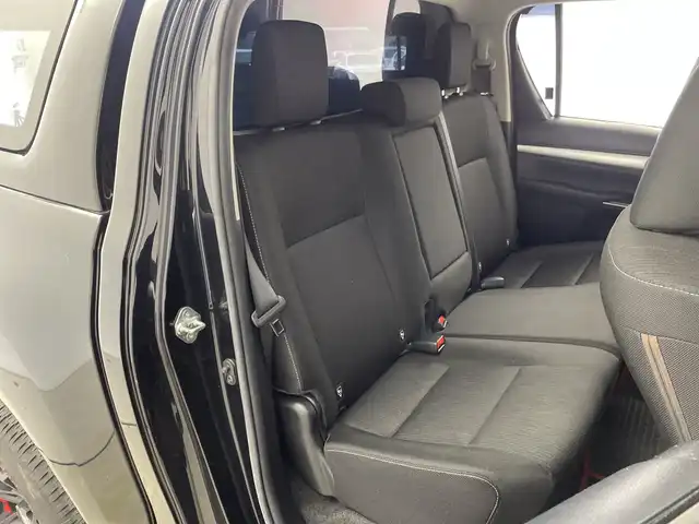 トヨタ ハイラックス Z 三重県 2019(平31)年 6.2万km アティチュードブラックマイカ /禁煙車//社外ポータブルナビ/　BT/フルセグTV/AM/FM/HDMI/CD/DVD//クルーズコントロール//キャノピー//TRD フロントアンダーカバー//ステアリングスイッチ//オートライト//バックモニター//レーンキープアシスト//プリクラッシュ//電格ミラー//ETC//ウィンカーミラー//スペアキー×1//JAOSスタッドレスタイヤ積込