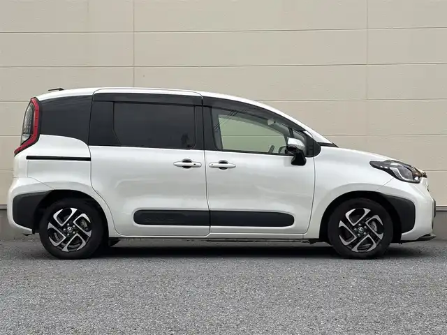 トヨタ シエンタ ハイブリッド Z 茨城県 2023(令5)年 4.8万km ホワイトパールクリスタルシャイン 純正10.5インチディスプレイオーディオプラス/(FM/AM/Bluetooth/TV/Miracast)/パノラミックビューモニター/バックカメラ/レーダークルーズコントロール/ブラインドスポットモニター/ETC2.0/両側パワースライドドア/コンフォートパッケージ/レーダークルーズコントロール/ルーフファン/シートヒーター(D/N席)/ステアリングヒーター/ステアリングスイッチ/レーンアシスト/オートライト/オートハイビーム/プリクラッシュセーフティ/純正ＡＷ