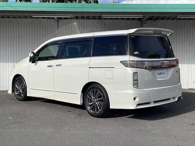 日産 エルグランド ライダー 黒本革シート 長野県 2017(平29)年 6.2万km ブリリアントホワイトパール ４WD/ブラックレザーシート/両側パワースライドドア/メモリナビフルセグTV/バックカメラ/ETC/純正18インチアルミ/シートヒーター/パワーシート/クルーズコントロール/プッシュスタート/保証書/スペアキー