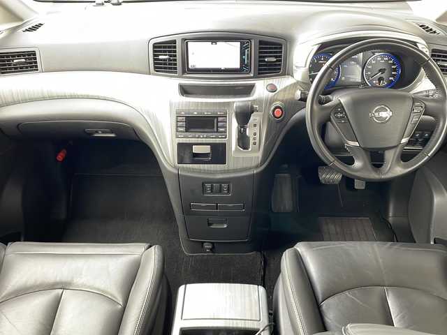 日産 エルグランド ライダー 黒本革シート 長野県 2017(平29)年 6.2万km ブリリアントホワイトパール ４WD/ブラックレザーシート/両側パワースライドドア/メモリナビフルセグTV/バックカメラ/ETC/純正18インチアルミ/シートヒーター/パワーシート/クルーズコントロール/プッシュスタート/保証書/スペアキー