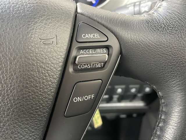 日産 エルグランド ライダー 黒本革シート 長野県 2017(平29)年 6.2万km ブリリアントホワイトパール ４WD/ブラックレザーシート/両側パワースライドドア/メモリナビフルセグTV/バックカメラ/ETC/純正18インチアルミ/シートヒーター/パワーシート/クルーズコントロール/プッシュスタート/保証書/スペアキー