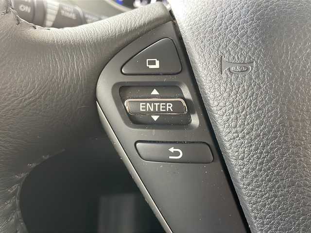 日産 エルグランド ライダー 黒本革シート 長野県 2017(平29)年 6.2万km ブリリアントホワイトパール ４WD/ブラックレザーシート/両側パワースライドドア/メモリナビフルセグTV/バックカメラ/ETC/純正18インチアルミ/シートヒーター/パワーシート/クルーズコントロール/プッシュスタート/保証書/スペアキー