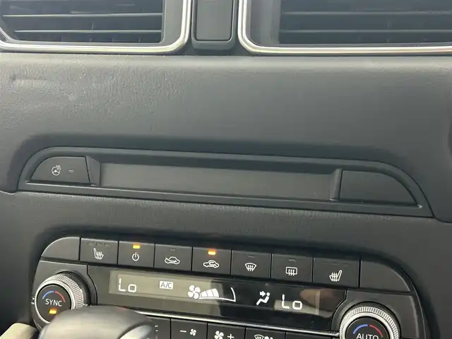 マツダ ＣＸ－５ XD Lパッケージ 福井県 2022(令4)年 1.6万km スノーフレイクホワイトパールマイカ i-ACTIVE SENSE/-衝突軽減ブレーキ/-ブラインドスポットモニター/-レーンキープアシスト/-レーダークルーズコントロール/-パーキングセンサー/10.25インチマツダコネクトナビ/-Bluetooth/-USB/-AM/-FM/アラウンドビューモニター/白レザーシート/-前席パワーシート/-前席シートヒーター/革巻きステアリング/-ステアリングヒーター/-パドルシフト/BOSEサウンド/ハンズフリーパワーバックドア/LEDオートライト/ETC/おくだけ充電