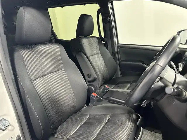 トヨタ ヴォクシー ハイブリッド ZS 煌 大阪府 2018(平30)年 4.7万km ホワイトパールクリスタルシャイン モデリスタエアロ ALPINEナビ(フルセグ/DVD再生/Bluetooth) バックカメラ 後席モニター ETC 衝突軽減 クルコン トヨタセーフティセンス シートヒーター 両側パワースライドドア