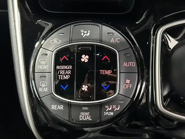 トヨタ ヴォクシー ハイブリッド ZS 煌 大阪府 2018(平30)年 4.7万km ホワイトパールクリスタルシャイン モデリスタエアロ ALPINEナビ(フルセグ/DVD再生/Bluetooth) バックカメラ 後席モニター ETC 衝突軽減 クルコン トヨタセーフティセンス シートヒーター 両側パワースライドドア