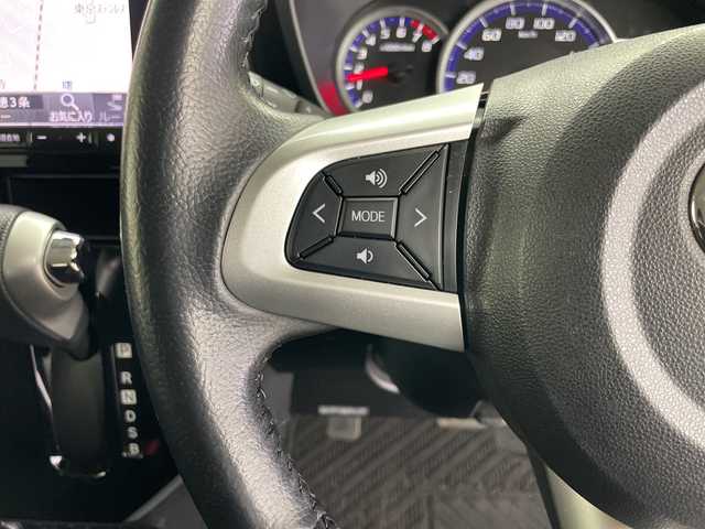 トヨタ タンク カスタムG S 道央・札幌 2017(平29)年 5.7万km ブラックマイカ/マゼンダベリーメタリック ・４WD/・寒冷地仕様/・社外メモリナビ/・フルセグTV/・全方位カメラ/・後席モニター/・ビルトインETC/・前後ドライブレコーダー/・スマートアシストIII//衝突回避支援ブレーキ機能//誤発進抑制制御機能//車線逸脱機能//先行車発進お知らせ機能//オートハイビーム/・両側パワースライドドア/・前席シートヒーター/・ワイパーデアイサー/・クルーズコントロール/・LEDヘッドライト/・フロントフォグランプ/・オートライト/・スマートキー/・エンジンプッシュスタート