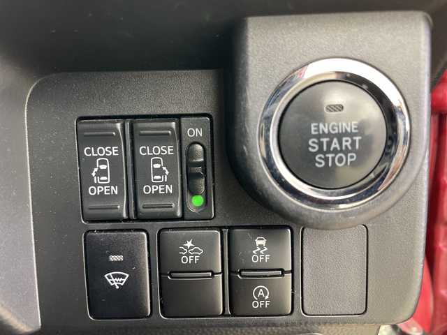 トヨタ タンク カスタムG S 道央・札幌 2017(平29)年 5.7万km ブラックマイカ/マゼンダベリーメタリック ・４WD/・寒冷地仕様/・社外メモリナビ/・フルセグTV/・全方位カメラ/・後席モニター/・ビルトインETC/・前後ドライブレコーダー/・スマートアシストIII//衝突回避支援ブレーキ機能//誤発進抑制制御機能//車線逸脱機能//先行車発進お知らせ機能//オートハイビーム/・両側パワースライドドア/・前席シートヒーター/・ワイパーデアイサー/・クルーズコントロール/・LEDヘッドライト/・フロントフォグランプ/・オートライト/・スマートキー/・エンジンプッシュスタート