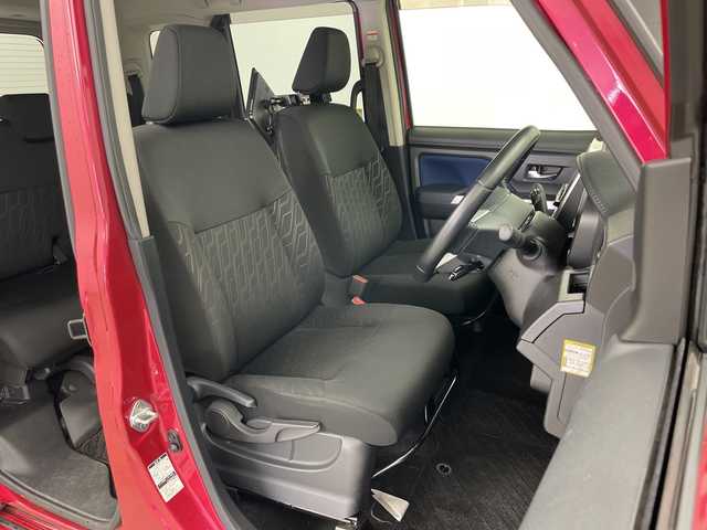 トヨタ タンク カスタムG S 道央・札幌 2017(平29)年 5.7万km ブラックマイカ/マゼンダベリーメタリック ・４WD/・寒冷地仕様/・社外メモリナビ/・フルセグTV/・全方位カメラ/・後席モニター/・ビルトインETC/・前後ドライブレコーダー/・スマートアシストIII//衝突回避支援ブレーキ機能//誤発進抑制制御機能//車線逸脱機能//先行車発進お知らせ機能//オートハイビーム/・両側パワースライドドア/・前席シートヒーター/・ワイパーデアイサー/・クルーズコントロール/・LEDヘッドライト/・フロントフォグランプ/・オートライト/・スマートキー/・エンジンプッシュスタート