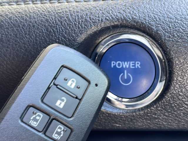 トヨタ シエンタ ハイブリッド G クエロ 愛知県 2018(平30)年 5.2万km クールボルドーガラスフレーク トヨタセーフティセンス/衝突軽減システム/9型ナビ/両側パワースライドドア/シートヒーター/フルセグ/CD DVD/Bluetooth/バックカメラ/LEDヘッドライト/オートマチックハイビーム/ETC/ステアリングスイッチ/スマートキー/プッシュスタート