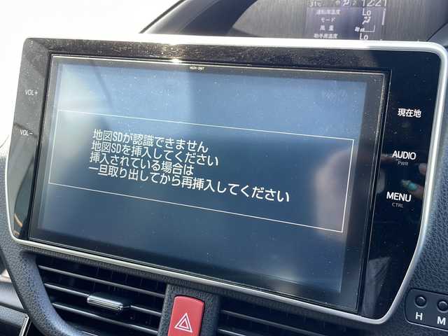 トヨタ ノア Si ダブルバイビー 新潟県 2018(平30)年 7.5万km ブラック 純正10インチSDナビ/（DTV/DVD/Bluetooth）/４WD/寒冷地仕様/純正フリップダウンモニター/モデリスタ/衝突軽減/レーンキープアシスト/クルーズコントロール/バックカメラ/ETC/両側パワースライドドア/ロールアップサンシェード/ハーフレザーシート/ステアリングスイッチ/MTモードAT/フロアマット/オートハイビーム/LEDライト/フォグランプ/ウィンカーミラー/電格ミラー/ドアバイザー
