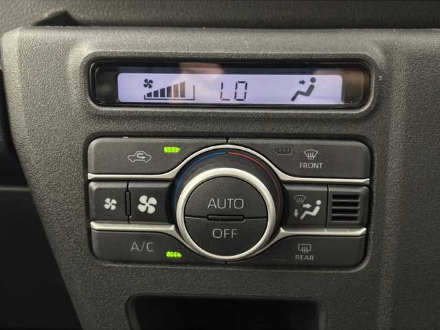 ダイハツ アトレー バン RS 栃木県 2023(令5)年 1.8万km レーザーブルークリスタルシャイン スマートアシスト/・衝突回避支援ブレーキ機能/・衝突警報機能/・車線逸脱警報機能/・誤発進抑制制御機能/・先行車発進お知らせ機能/・前後コーナーセンサー/・標識認識機能(進入禁止)/・アダプティブドライビングビーム/・全車速追従機能アダプティクルーズコントロール/・レーンキープコントロール/禁煙車/オーディオ/オートライト/両側パワースライドドア/オートエアコン/アイドリングストップ/USB給電/フォグライト/スマートキー/プッシュスタート/サイドバイザー/ステアリングスイッチ/ETC