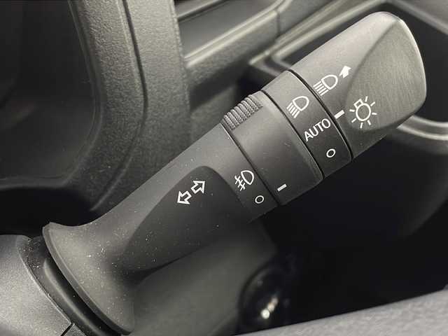 ダイハツ アトレー バン RS 栃木県 2023(令5)年 1.8万km レーザーブルークリスタルシャイン スマートアシスト/・衝突回避支援ブレーキ機能/・衝突警報機能/・車線逸脱警報機能/・誤発進抑制制御機能/・先行車発進お知らせ機能/・前後コーナーセンサー/・標識認識機能(進入禁止)/・アダプティブドライビングビーム/・全車速追従機能アダプティクルーズコントロール/・レーンキープコントロール/禁煙車/オーディオ/オートライト/両側パワースライドドア/オートエアコン/アイドリングストップ/USB給電/フォグライト/スマートキー/プッシュスタート/サイドバイザー/ステアリングスイッチ/ETC