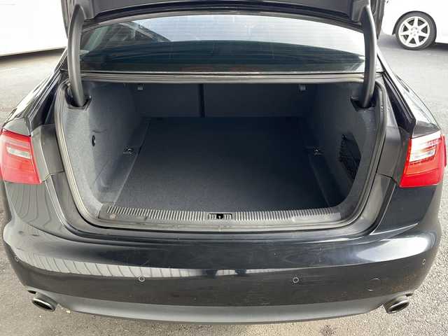 アウディ Ａ６ 2．8 FSI クワトロ 長野県 2015(平27)年 12.7万km 黒 ブラックレザーシート/純正ナビ/バックカメラ/ETC/BOSEサウンド/社外18インチアルミ/社外アルミ夏タイヤ積込/前後コーナーセンサー/シートヒーター/プッシュスタート/保証書/スペアキー