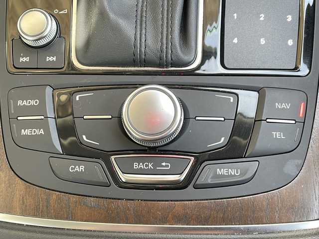 アウディ Ａ６ 2．8 FSI クワトロ 長野県 2015(平27)年 12.7万km 黒 ブラックレザーシート/純正ナビ/バックカメラ/ETC/BOSEサウンド/社外18インチアルミ/社外アルミ夏タイヤ積込/前後コーナーセンサー/シートヒーター/プッシュスタート/保証書/スペアキー