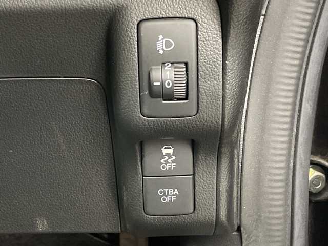 ホンダ Ｎ ＢＯＸ SSパッケージ 愛知県 2015(平27)年 8.5万km プレミアムディープモカパール 禁煙車/純正7インチナビ/（CD/DVD/Bluetooth/ワンセグTV/SD)/バックカメラ/シティブレーキアクティブシステム/ETC/両側パワースライドドア/ベンチシート/チップアップシート/横滑り防止装置/フロアマット/スマートキー/スペアキー有/プッシュスタート/オートエアコン/ステアリングスイッチ