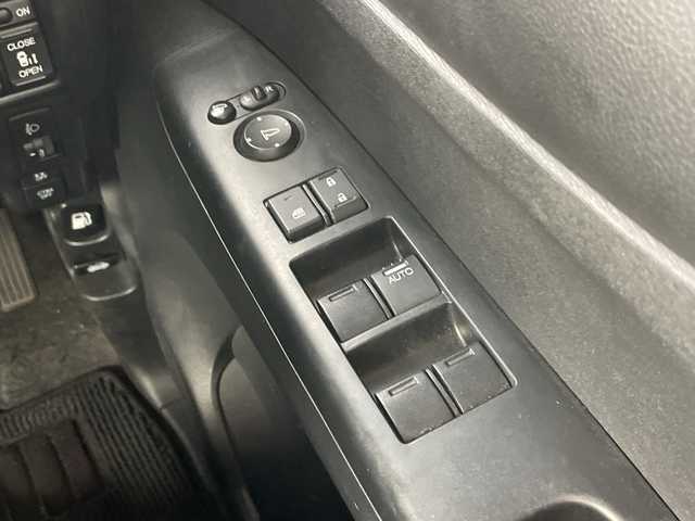 ホンダ Ｎ ＢＯＸ SSパッケージ 愛知県 2015(平27)年 8.5万km プレミアムディープモカパール 禁煙車/純正7インチナビ/（CD/DVD/Bluetooth/ワンセグTV/SD)/バックカメラ/シティブレーキアクティブシステム/ETC/両側パワースライドドア/ベンチシート/チップアップシート/横滑り防止装置/フロアマット/スマートキー/スペアキー有/プッシュスタート/オートエアコン/ステアリングスイッチ