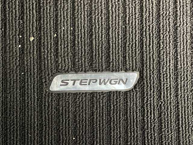 ホンダ ステップワゴン スパーダ 群馬県 2015(平27)年 4.5万km プレミアムスパークルブラックパール 純正１１型ナビ　純正９型ナビ　バックカメラ　片側電動スライドドア　ＥＴＣ　ドラレコ　衝突被害軽減ブレーキ　アダプティブクルーズ　わくわくゲート　革巻きステアリング　ＬＥＤ　スマートキー　禁煙車