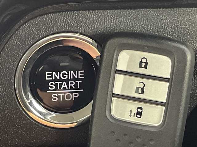 ホンダ ステップワゴン スパーダ 群馬県 2015(平27)年 4.5万km プレミアムスパークルブラックパール 純正１１型ナビ　純正９型ナビ　バックカメラ　片側電動スライドドア　ＥＴＣ　ドラレコ　衝突被害軽減ブレーキ　アダプティブクルーズ　わくわくゲート　革巻きステアリング　ＬＥＤ　スマートキー　禁煙車