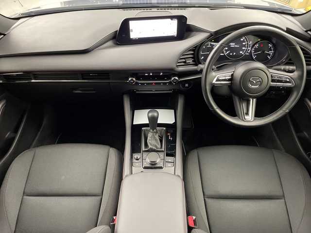 マツダ マツダ３ファストバック XD ブラックトーンED 岐阜県 2022(令4)年 2万km ポリメタルグレーM 純正ナビ/CD/DVD/Bluetooth/USB/HDMI/フルセグTV/全周囲カメラ/衝突被害軽減ブレーキ/レーンキープアシスト/ブラインドスポットモニター/パーキングセンサー/オートマチックハイビーム/クルージング＆トラフィック・サポート/レーダークルーズコントロール/ヘッドアップディスプレイ/ステアリングヒーター/シートヒーター/パワーシート/前後ドライブレコーダー/ETC/オートLEDヘッドライト/電動パーキングブレーキ/ステアリングリモコン/革巻きステアリング/パドルシフト/左右独立エアコン/電動格納ミラー