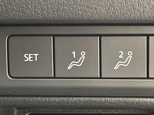 マツダ マツダ３ファストバック XD ブラックトーンED 岐阜県 2022(令4)年 2万km ポリメタルグレーM 純正ナビ/CD/DVD/Bluetooth/USB/HDMI/フルセグTV/全周囲カメラ/衝突被害軽減ブレーキ/レーンキープアシスト/ブラインドスポットモニター/パーキングセンサー/オートマチックハイビーム/クルージング＆トラフィック・サポート/レーダークルーズコントロール/ヘッドアップディスプレイ/ステアリングヒーター/シートヒーター/パワーシート/前後ドライブレコーダー/ETC/オートLEDヘッドライト/電動パーキングブレーキ/ステアリングリモコン/革巻きステアリング/パドルシフト/左右独立エアコン/電動格納ミラー